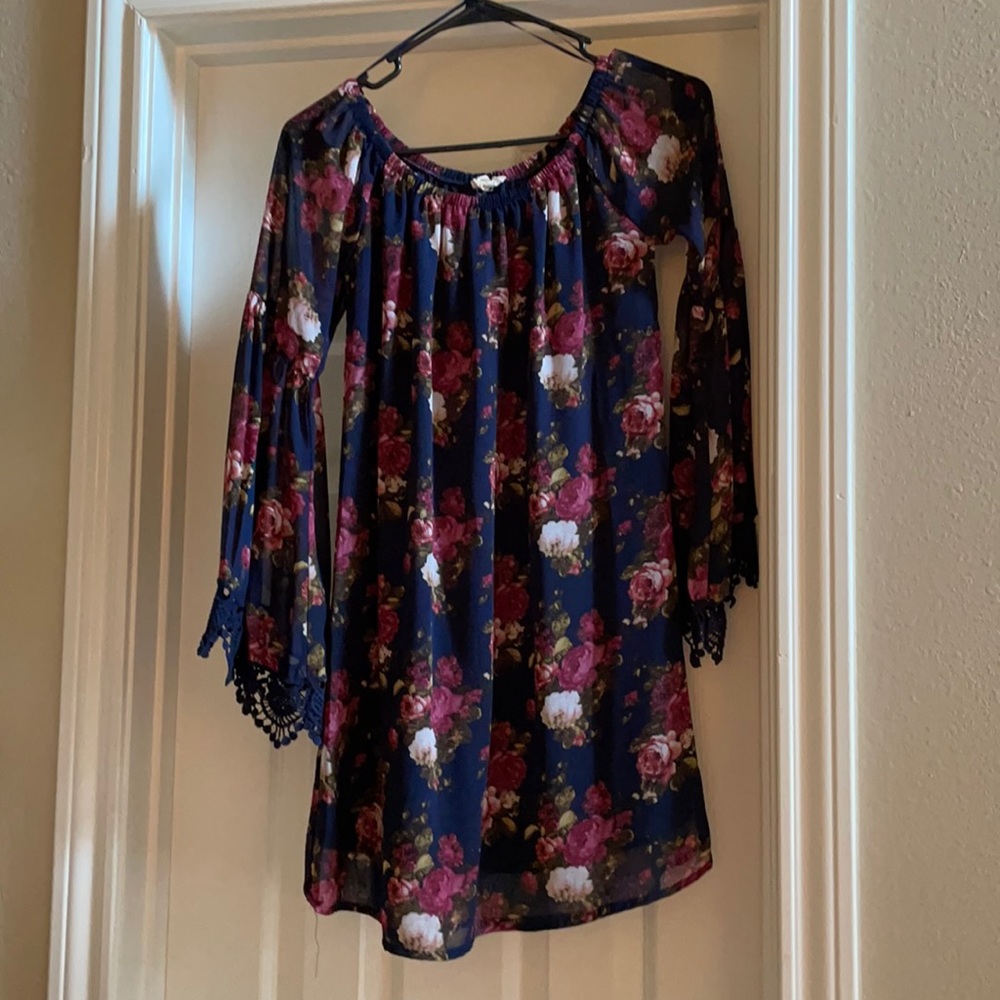 Off the shoulder with sheer arm & detail cuff